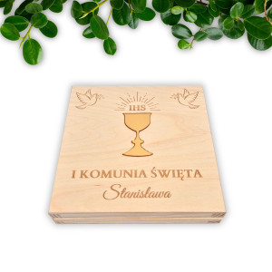 Drewniane pudełko na pieniądze na Komunię – personalizowane z grawerem