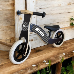 Loopfiets met naam strepen | houten loopfiets | loopfiets 2 jaar