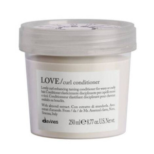 Odżywka Podkreślająca Skręt do Włosów Kręconych Davines Essential Love Curl 250ml