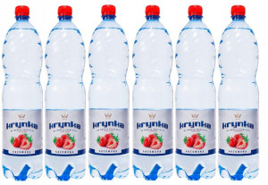 Woda Truskawka gazowana Krynka 6x1,5 L