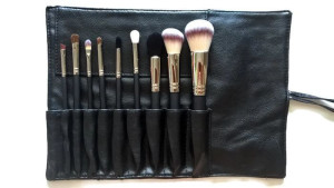 Hakuro Zestaw 9 Pędzli Do Makijażu + Etui