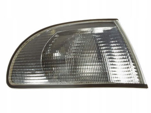 Migacz Kierunkowskaz PRAWY PRAWA AUDI A4 B5 NOWY