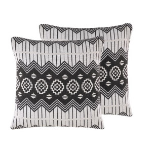 Zestaw 2 poduszek dekoracyjnych geometryczny wzór 45 x 45 cm czarno-biały C