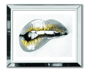 Obraz w lustrzanej ramie do salonu Glamour srebrne usta 51x61cm
