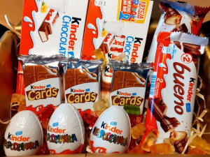 Zestaw prezentowy na Dzień Dziecka słodycze Kinder