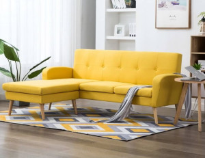 Klasyczna sofa z leżanką na drewnianych nóżkach, żółta
