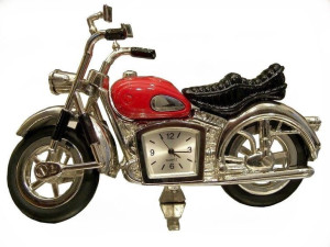 Model motocykla jak stara Honda z zegarkiem prezent dla motocyklisty