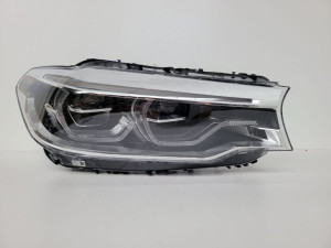BMW 5 G30 G31 Lampa przednia Adaptive LED - R 4402