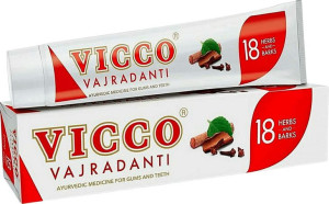 Pasta do zębów Vajradanti Vicco 200g Indie