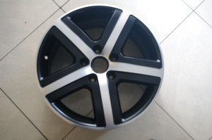 Felga aluminiowa FREEMAN VW1 17 7.5 5x120