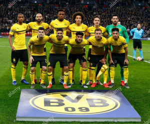 Fototapeta piłka nożna Borussia Dortmund - 3,6 x 2,5 m - lateksowa