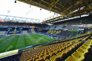Fototapeta piłka nożna Borussia Dortmund - 3,6 x 2,5 m - winylowa