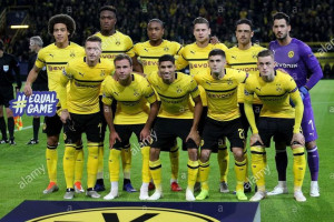 Fototapeta piłka nożna Borussia Dortmund II - 3,5 x 2 m - lateksowa