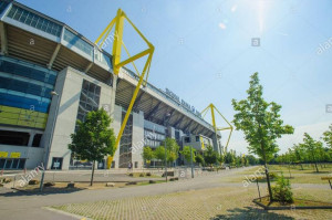 Fototapeta piłka nożna Borussia Dortmund II - 3,6 x 2,5 m - lateksowa