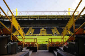 Fototapeta piłka nożna Borussia Dortmund III - 3,6 x 2,5 m - winylowa