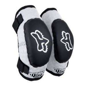 Nałokietniki FOX TITAN JUNIOR BLACK/SILVER GRATISY
