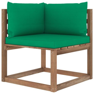 Ogrodowa sofa narożna z palet, z zielonymi poduszkami