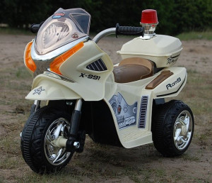 !HIT! Duży motor na akumulator policja z kogutem i kuferkiem!