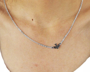 damski złoty naszyjnik jaskółka celebrytka choker