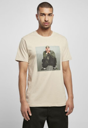 T-shirt Tupac Sitting Pose Sand