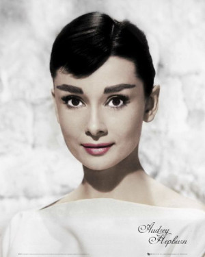 Audrey Hepburn w Bieli - plakat 40x50 cm