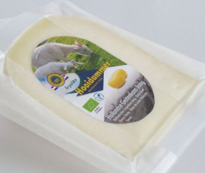 Lumarko Kozi Ser Dojrzewający Mild (50 % Tłuszczu W Suchej Masie) Bio 200 G