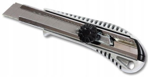 STALCO Nóż metalowy z ostrzem łamanym 18mm S-17540