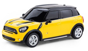 MINI Cooper S Countryman 1:24 RTR (zasilanie na baterie AA) - Żółty
