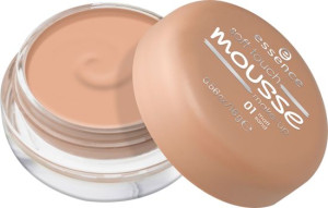 Essence Podkład Do Twarzy Mousse Make-up Soft Touch 01