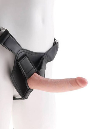 Naturalny strap-on "King Cock". Długi, smukły trzon.