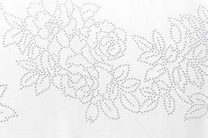 Bieżnik 40x120 biały elegancki kwiatowy wzór LUCES