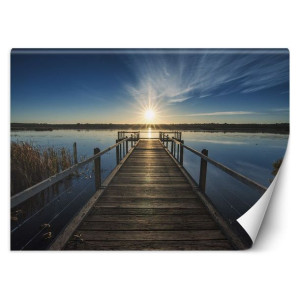 Fototapeta Jezioro ze starym pomostem o zachodzie słońca 200x140