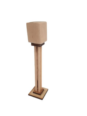 Lampa podłogowa do domku dla lalek MDD