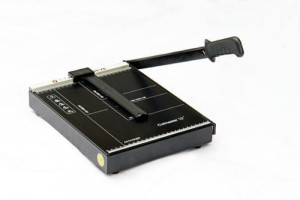 Gilotyna do papieru A4 model HD12A