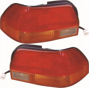 Lampy Tył Tylne Toyota Corolla E10 95-97 Kpl Depo