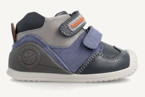 Biomecanics super buty dziecięce miękkie skóra zabezpieczony nosek r. 23