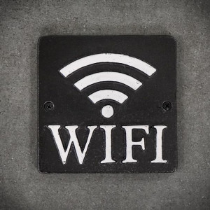 Tabliczka dekoracyjna żeliwna WIFI