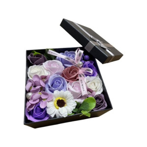 Flowerbox Róże Mydlane Ala Wieczne Flowerbox Z Kwiatami Na Fioletowy