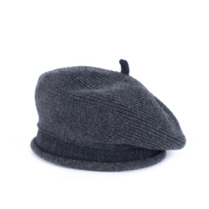 Beret Niebanalny