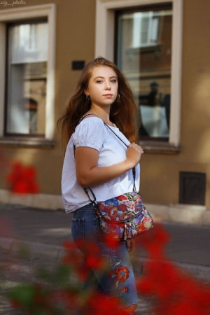 Kwiaty Vera Pelle Torebka Skórzana Listonoszka z miękkiej skóry K52