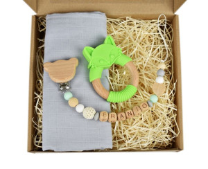 Zestaw prezentowy dla noworodka zawieszka z imieniem CHRZEST BabyShower