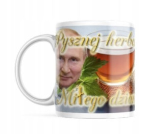 Kubek pysznej herbatki puten
