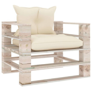 Sofa ogrodowa z palet, z kremowymi poduszkami, drewno sosnowe