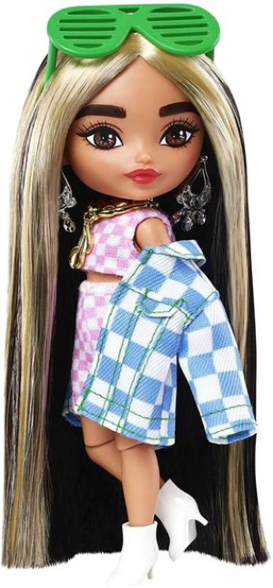 Barbie - Extra Mała Lalka - Kurtka W Kratkę Czarne Włosy - Hgp62 Hgp64