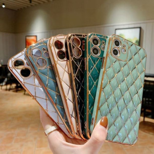 Etui obudowa do iPhone twarde wzór pikowane złoto