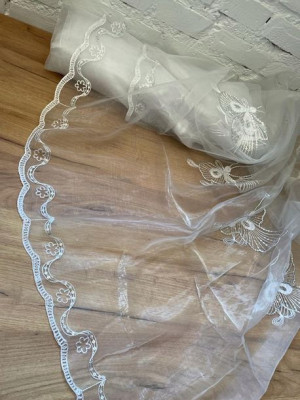 Organza, organtyna 180cm, biała ,cekiny,motylki