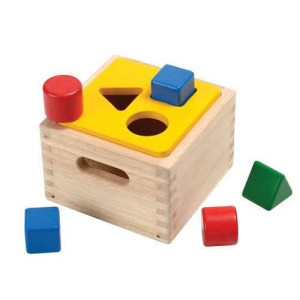 Skrzynia, drewniany sorter z figurami geometrycznymi, Plan Toys 9430