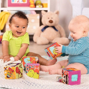 Klocki materiałowe duże z wypełnieniami – sorterami, B.Toys
