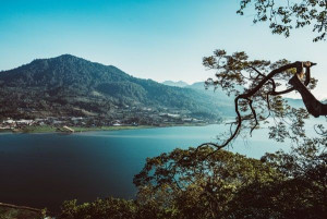 Danau Buyan - plakat premium 100x70 cm