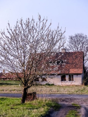 Opuszczony budynek 4 - plakat premium 70x100 cm